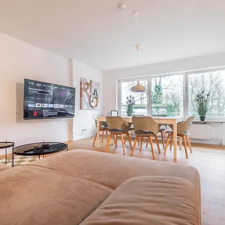 Apartman B16 Workers