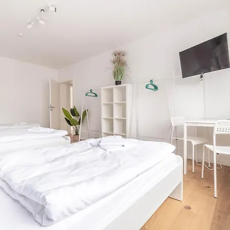 Apartman B16 Workers