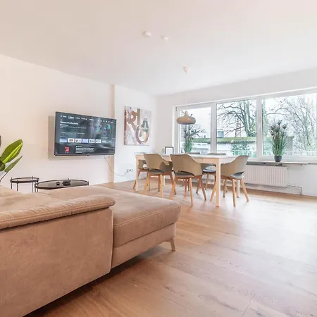 Apartman B16 Workers